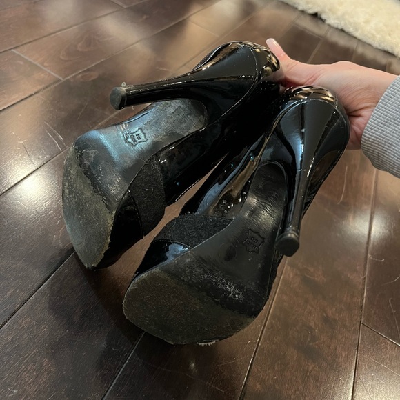 BCBG black heels - Picture 10 of 15